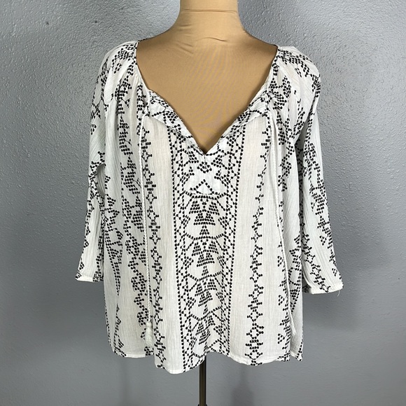 Ann Taylor loft embroidered tassel blouse - Picture 2 of 9